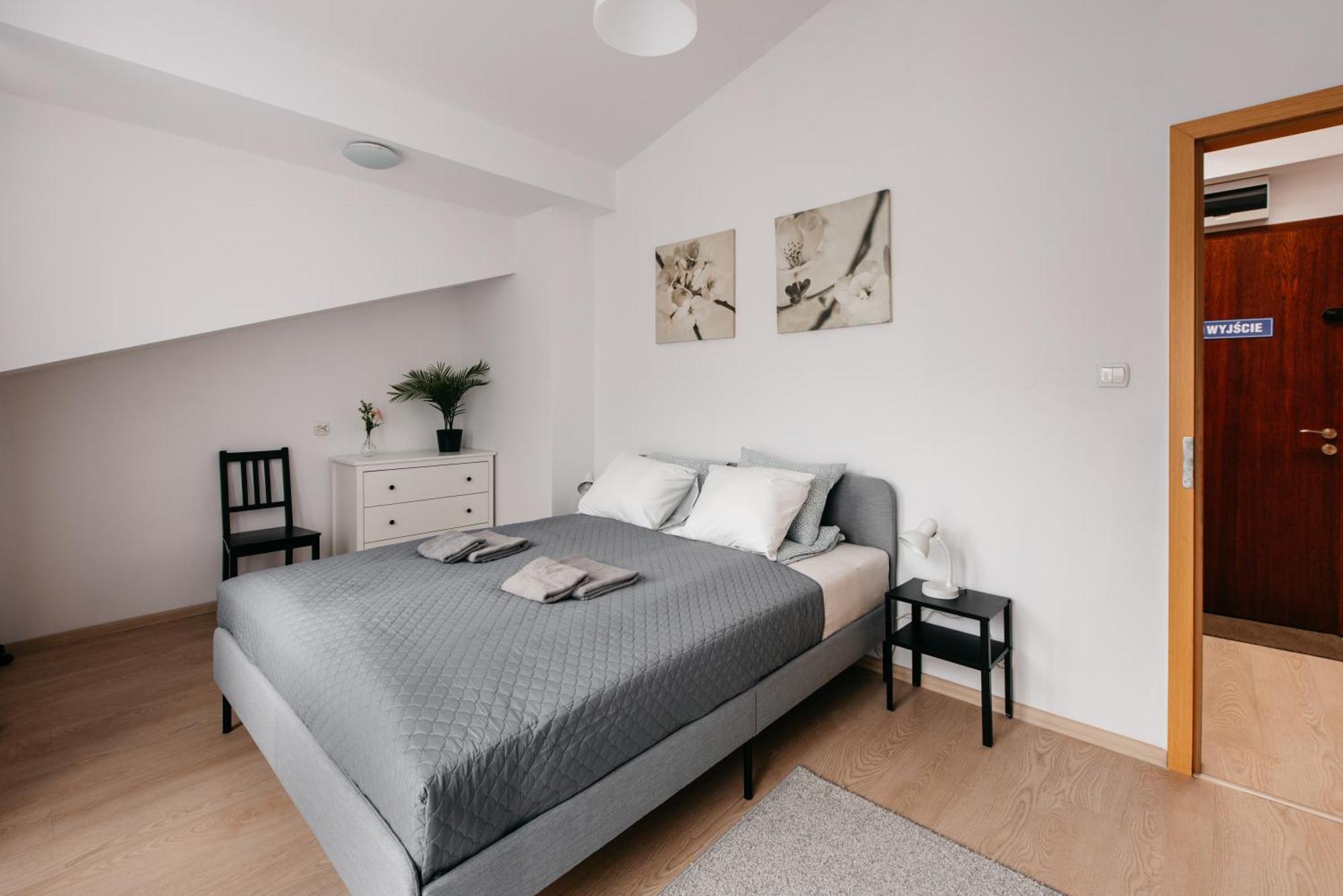 Fully-Furnished Apartment With Air Conditioning For Families, Cracow Old Town Krakow Ngoại thất bức ảnh
