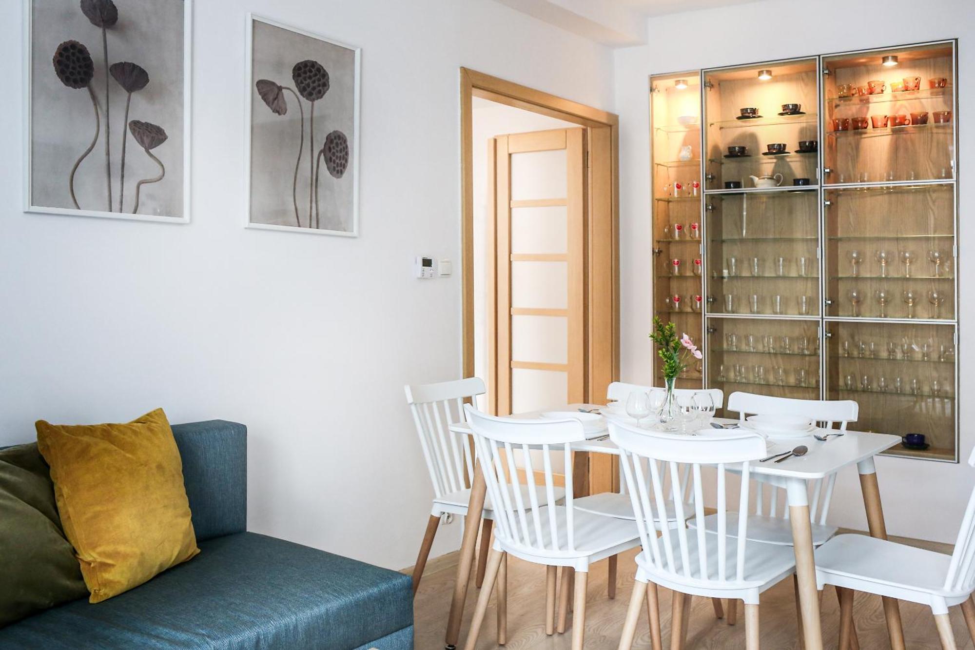 Fully-Furnished Apartment With Air Conditioning For Families, Cracow Old Town Krakow Ngoại thất bức ảnh